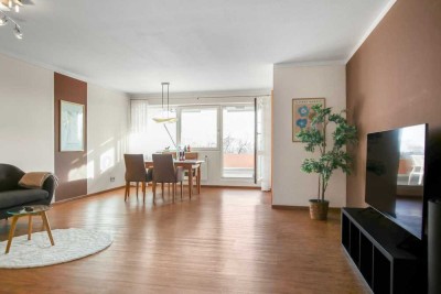 Voll ausgestattete, stilvolle 98qm-Wohnung mit Ausblick, Luxus-Einbauküche, Sauna u.v.m.