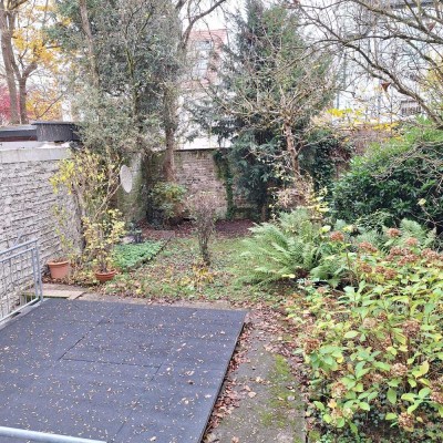 Lindenthal, schöne 2 Zimmer, Wohnküche, Wannenbad, kl. Aussenbereich, befristet bis 30.09.2028