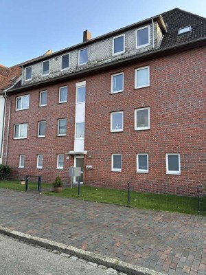 Renovierte 2-ZKB mit Balkon – Neues modernes Bad & gepflegte Küche in ruhigem Wohnhaus