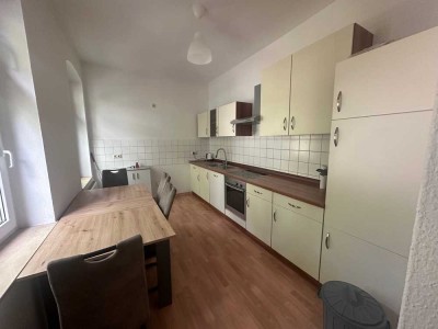 ruhige 3 Raum Wohnung Nähe Stadtpark Balkon und Einbauküche