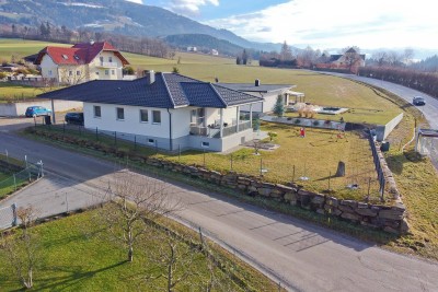 Neuwertiger Bungalow in sonnig ländlicher Lage mit schönem Grundstück Nähe Wolfsberg