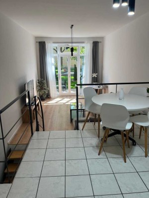 Moderne 2-Raum-Terrassenwohnung mit Einbauküche in Gauting