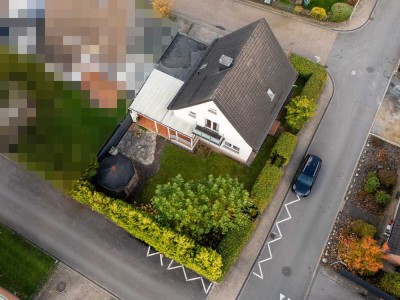 Leichlingen:
Exklusives Einfamilienhaus mit schönem Grundstück in begehrter Wohnlage