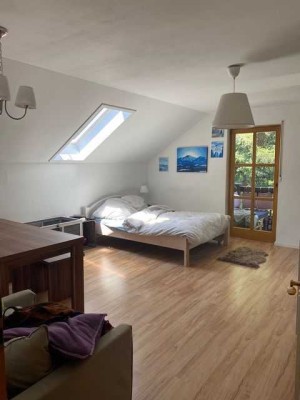 2-Zimmer-DG-Wohnung mit Balkon und EBK in Kochel am See