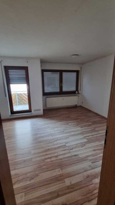 Ansprechende 2,5-Zimmer-Maisonette-Wohnung mit  2 Balkons in Markgröningen