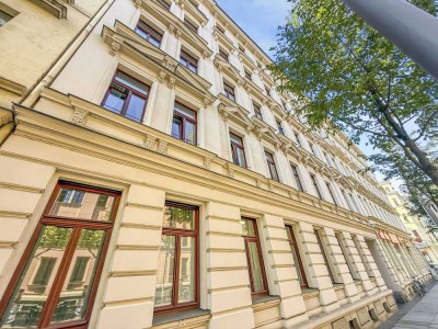 Exklusive Altbau-Eigentumswohnung – denkmalgeschützte Eleganz trifft moderne Wohnqualität