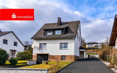 Charmantes Einfamilienhaus mit viel Potenzial für individuelles Wohnen und Garten in Willmenrod