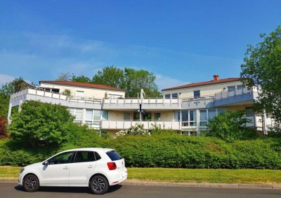 Penthouse-Wohnung in ruhiger Lage mit traumhaftem Blick, klinikumsnah