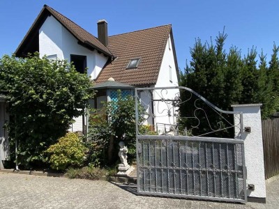 Elegantes, gepflegtes und großzügiges Einfamilienhaus Nbg.-Eberhardshof