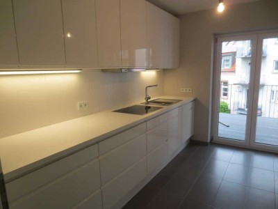 DOWNTOWN KL - international tenants welcome - sanierte Wohnung mit tollem Balkon