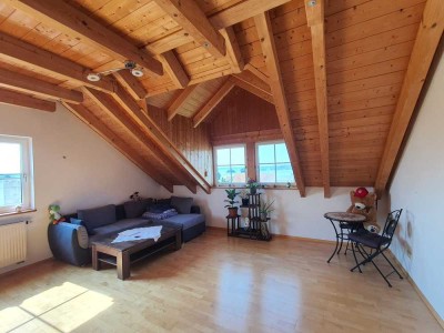 Helle 3-Zimmer Dachgeschosswohnung in Paulushofen