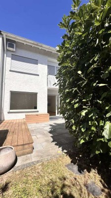Komfortables Reihenhaus mit herrlichem Garten