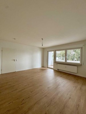 *RESERVIERT* - Aufwändig Renovierte 2-Zimmer-Wohnung mit Loggia & Garage in Ampfing