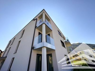 Familien-Gartentraum mit Seeblick am prominenten Traunsee-Ostufer