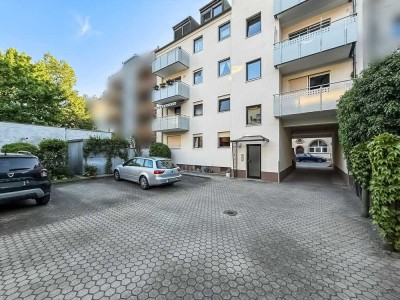 Zentral, ruhig, und mit Stellplatz: Ihre neue 3- Zimmer-Wohnung mit Balkon in Nürnberg Mitte