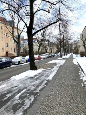 Nähe Tempelhofer Feld/ Neubauwohnung mit Wannenbad in Südlage