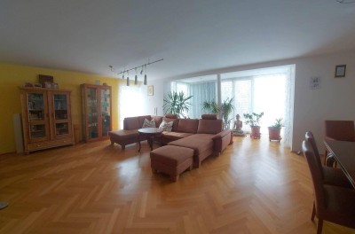 Traumhaftes Wohnen in Aigen: "KAINÄHE" - Großzügige Doppelhaushälfte mit Garten und Dachterrasse mit Untersberg Blick