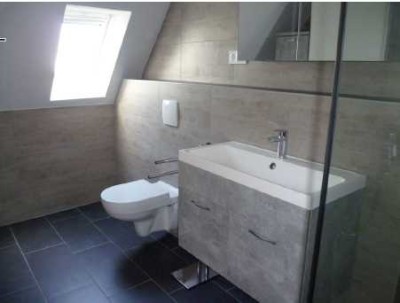 Einfamlilienhaus mit Garage und zwei Terassen Anlieferwohnung und zentraler Lage