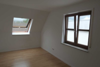 Ruhige, sehr gepflegte, lichtdurchflutete 3-Zimmer-Maisonette-Wohnung Stadtmitte Böblingen