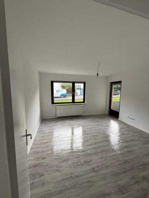 Sehr schöne 4 ZKB im EG mit Balkon sucht neuen Mieter