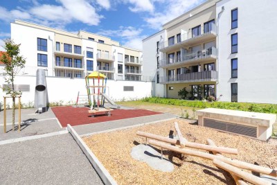 Lichtdurchflutete Eleganz: Großzügige Wohnung mit Balkon und moderner Einbauküche