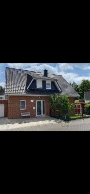 Geräumiges, gepflegtes 4-Zimmer-Haus mit gehobener Innenausstattung in Gelsenkirchen Hassel
