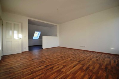 moderne 3-Raum-Wohnung im DG*Balkon*AR*Tageslichtbad mit Wanne und Dusche