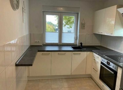 SUPER Wohnung mit 3,5 Zi + Balkon + Rolladen  in OB-Sterkrade ab 01.06.2025