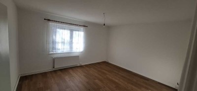 Schöne 3-Zimmer-Wohnung mit Balkon und EBK in Halle (S.), Gesundbrunnenviertel