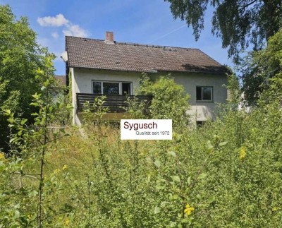 Mehrfamilienhaus zum Wohnen und/oder Arbeiten mit grossem idyllischem Gartengrundstück