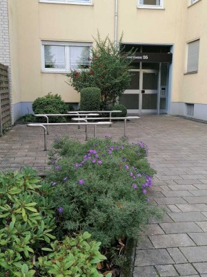 Schöne und sehr ruhige 2-Zimmer-Whg mit Loggia und Küche