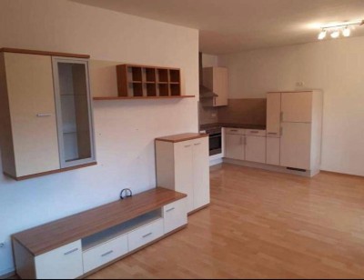 Schöne 2-Zimmer-Wohnung mit großer Loggia in Klagenfurt am Wörthersee Miete inkl.Heizung