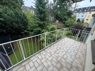 Exklusive, gepflegte 3-Raum-Wohnung mit gehobener Innenausstattung mit Balkon und EBK in Essen