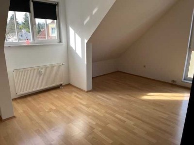 Gepflegte 2-Zimmer-Dachgeschosswohnung in Krailling