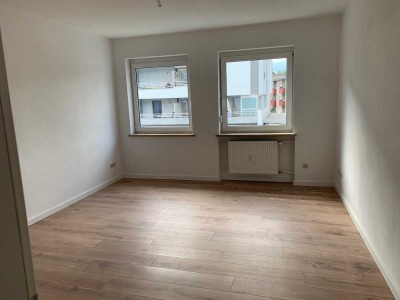 Stilvolle 4-Zimmer-Wohnung mit gehobener Innenausstattung mit Balkon in Neuburg