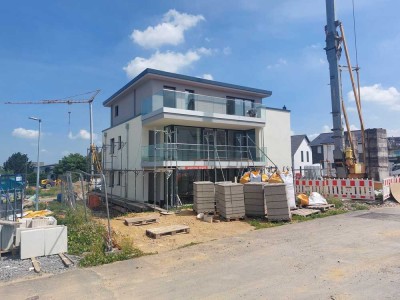 Neubau-Komfort-Wohnung in ruhiger Lage
