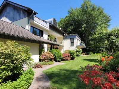 "Haus im Haus" Herrliche Maisonettewohnung mit viel Charme und vielseitigen Nutzungsmöglichkeiten