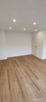 Kernsanierte Wohnung zum Erstbezug!