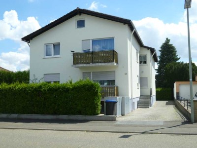 Neu renovierte  2-Zimmer-Wohnung mit Balkon in Biebelsheim , 3 km von A61