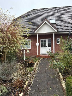 Idyllische Doppelhaushälfte mit traumhaftem Garten direkt an der Au