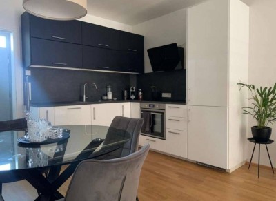 Wunderschöne, einzigartige Penthouse Wohnung mit Balkon im Zentrum von Leibnitz zu vermieten. PROVISIONSFREI