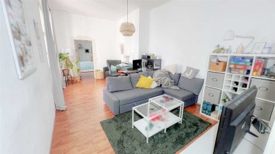 Zentrale City-Wohnung: 4-Zi-Wohnung mit hohen Decken und Balkon (WE04)