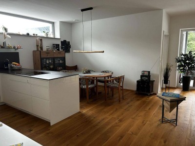 Moderne 3-Zimmer-Wohnung mit Freistellplatz am grünen Ortsrand