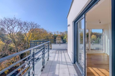 Pankow: Lichtdurchflutetes Penthouse im Erstbezug - Galerieebene, Fahrstuhl und viel Terrassenfläche