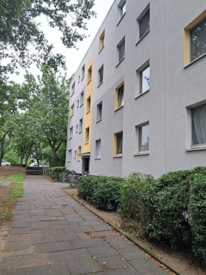 Einziehen und wohlfühlen! Helle 4-Zimmer-Wohnung mit Balkon
