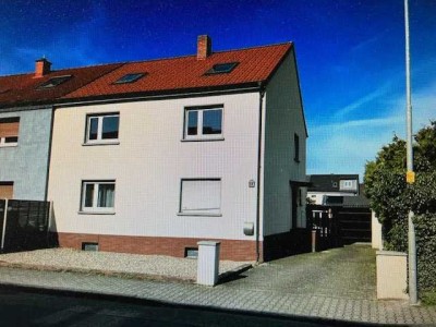 2 Familien-Haus in Neulußheim, Nahe Bahnhof, 520 m2 Grund