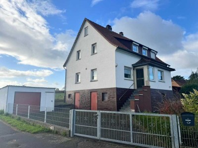 Einfamilienhaus mit großem Grundstück