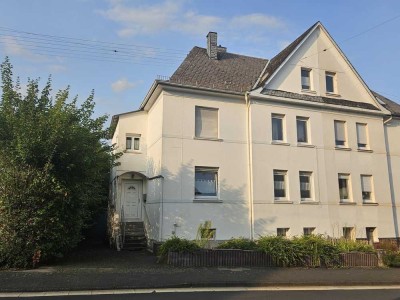 Historisches Ein/Zweifamilienhaus (Doppelhaushälfte) mit Garage in Geisweid!