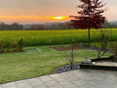 Großes Einfamilienhaus mit Weitblick –  inklusive Studio, Sauna und Garten