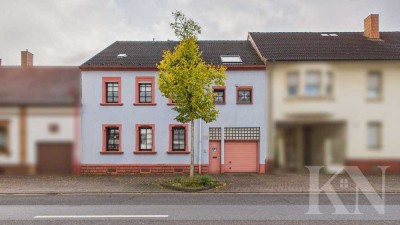 Viel Platz für Ideen: Einfamilienhaus mit PV-Anlage, Garten und Ausbaupotenzial
